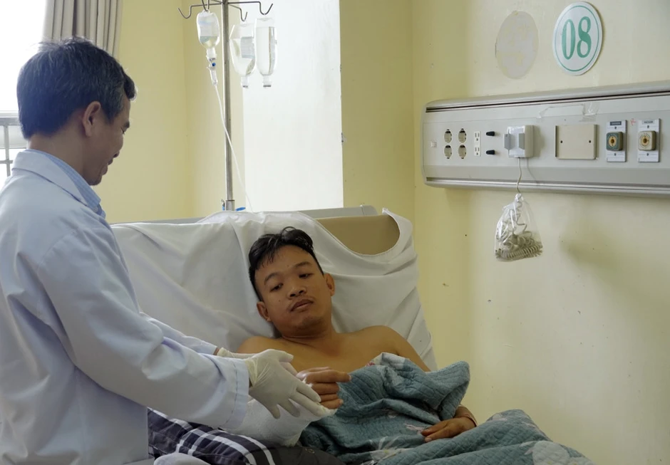 Nối thành công cẳng tay bị đứt lìa sau 6 tiếng phẫu thuật Nối thành công cẳng tay bị đứt lìa sau 6 tiếng phẫu thuật