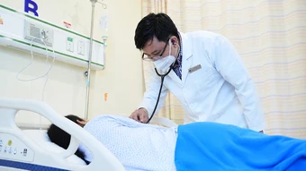 Nôn ói, tiêu chảy sau ăn có cần đi khám? - Báo TinVina