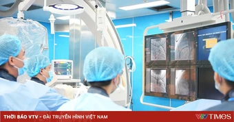 Nong van động mạch phổi qua da cho bé 6 tháng tuổi
