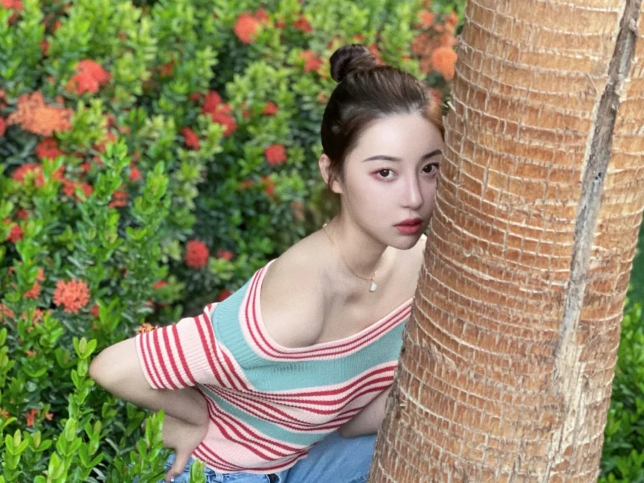 Nữ diễn viên 28 tuổi từng ngừng tim, hôn mê 3 tháng: 5 năm sau trở lại phim trường với câu nói "Tôi vẫn có thể làm việc" Nữ diễn viên 28 tuổi từng ngừng tim, hôn mê 3 tháng: 5 năm sau trở lại phim trường với câu nói "Tôi vẫn có thể làm việc"