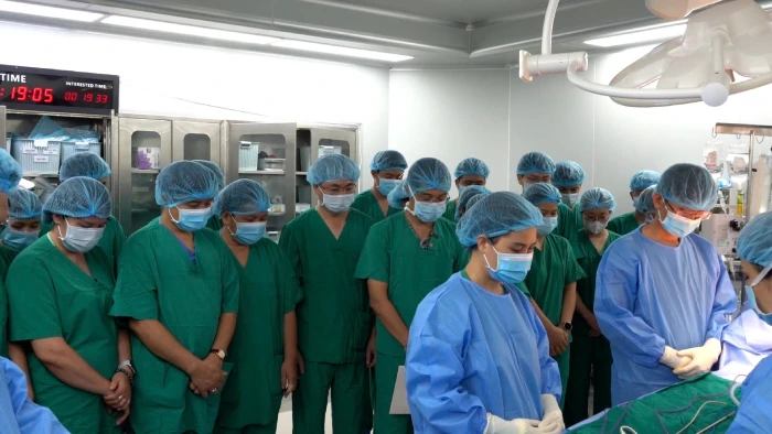 Nữ nhân viên y tế Bệnh viện Xanh Pôn hiến tạng cứu 3 người Nữ nhân viên y tế Bệnh viện Xanh Pôn hiến tạng cứu 3 người