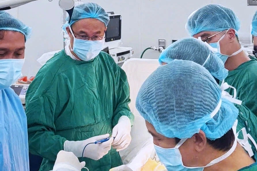 Nửa đêm, 2 bệnh viện ở TPHCM cấp cứu người phụ nữ mang thể thai cực hiếm Nửa đêm, 2 bệnh viện ở TPHCM cấp cứu người phụ nữ mang thể thai cực hiếm