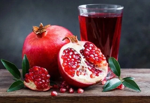 Nước ép lựu giàu dinh dưỡng nhưng 5 nhóm người sau nên hạn chế uống Nước ép lựu giàu dinh dưỡng nhưng 5 nhóm người sau nên hạn chế uống