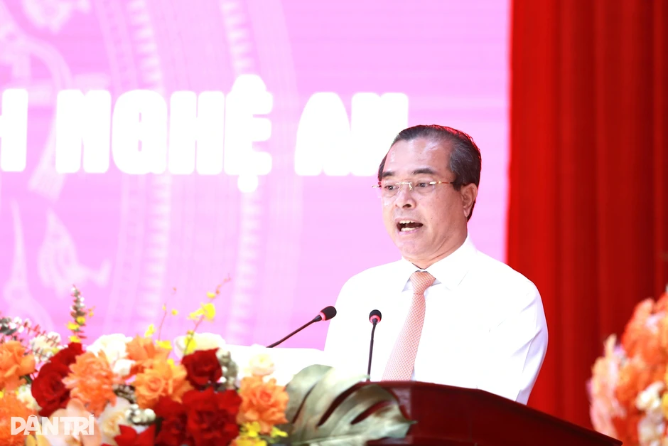 Ông Nguyễn Hồng Trường làm Giám đốc Bệnh viện Hữu nghị Đa khoa Nghệ An Ông Nguyễn Hồng Trường làm Giám đốc Bệnh viện Hữu nghị Đa khoa Nghệ An