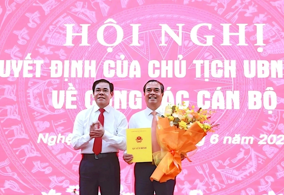 Ông Nguyễn Hồng Trường làm Giám đốc Bệnh viện Hữu nghị Đa khoa Nghệ An Ông Nguyễn Hồng Trường làm Giám đốc Bệnh viện Hữu nghị Đa khoa Nghệ An