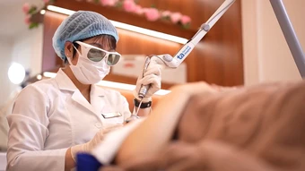Peel da có giúp mờ thâm mụn ở lưng? - Báo TinVina