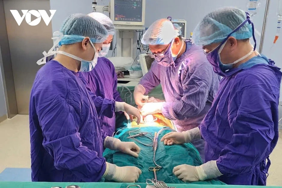 Pha cứu bóng khiến nam thanh niên bị thương nghiêm trọng vùng kín Pha cứu bóng khiến nam thanh niên bị thương nghiêm trọng vùng kín