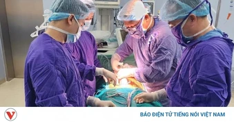 Pha cứu bóng khiến nam thanh niên bị thương nghiêm trọng vùng kín