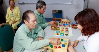 Phát hiện sớm sa sút trí tuệ như thế nào?