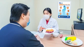 Phát hiện tiền ung thư sau một năm tăng cân bất thường - Báo TinVina
