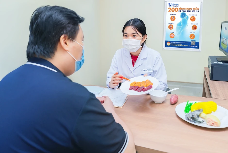 Phát hiện tiền ung thư sau một năm tăng cân bất thường - Báo TinVina