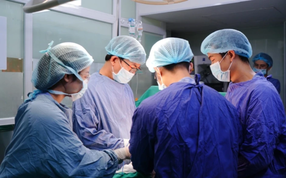 Phát hiện ung thư dạ dày từ dấu hiệu đau bụng, ợ hơi Phát hiện ung thư dạ dày từ dấu hiệu đau bụng, ợ hơi