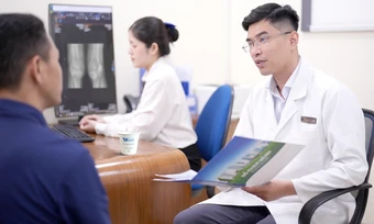 Phẫu thuật cắt tophi cho người bệnh gout thế nào? - Báo TinVina