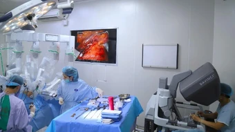 Phẫu thuật nội soi robot là bước đột phá của công nghệ trong điều trị ung thư