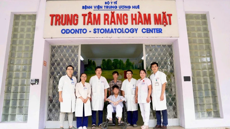 Phẫu thuật thành công u ác tính xương hàm cho bệnh nhân 14 tuổi Phẫu thuật thành công u ác tính xương hàm cho bệnh nhân 14 tuổi