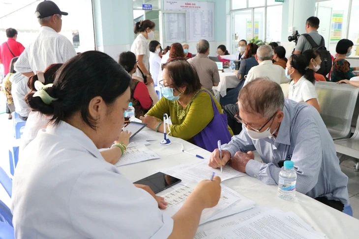 Phó bí thư Thành ủy TP.HCM Nguyễn Phước Lộc: Việc đi khám sức khỏe miễn phí cần được 'phi địa giới'