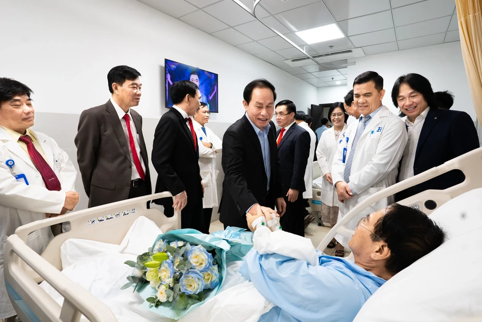 Phó Thủ tướng giao nhiệm vụ phát triển Bệnh viện Đại học Quốc tế Hồng Bàng Phó Thủ tướng giao nhiệm vụ phát triển Bệnh viện Đại học Quốc tế Hồng Bàng