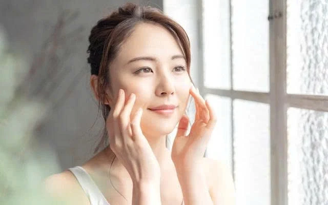 Qua tuổi 30, collagen thay đổi, làn da lão hóa sớm Qua tuổi 30, collagen thay đổi, làn da lão hóa sớm