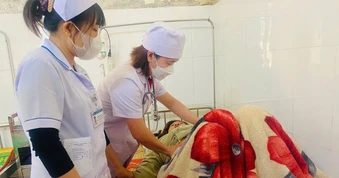 Quảng Ngãi: Lấy mẫu, xác minh nguyên nhân vụ nghi ngộ độc bánh mì