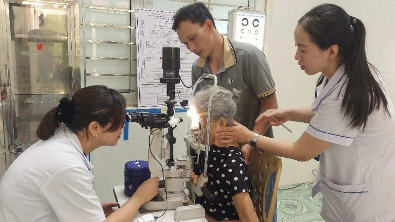 Quảng Trị phát động khám sức khỏe định kỳ, khám sàng lọc cho người dân Quảng Trị phát động khám sức khỏe định kỳ, khám sàng lọc cho người dân