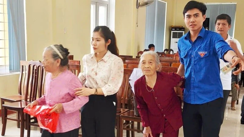 Quảng Trị phát động khám sức khỏe định kỳ, khám sàng lọc cho người dân Quảng Trị phát động khám sức khỏe định kỳ, khám sàng lọc cho người dân