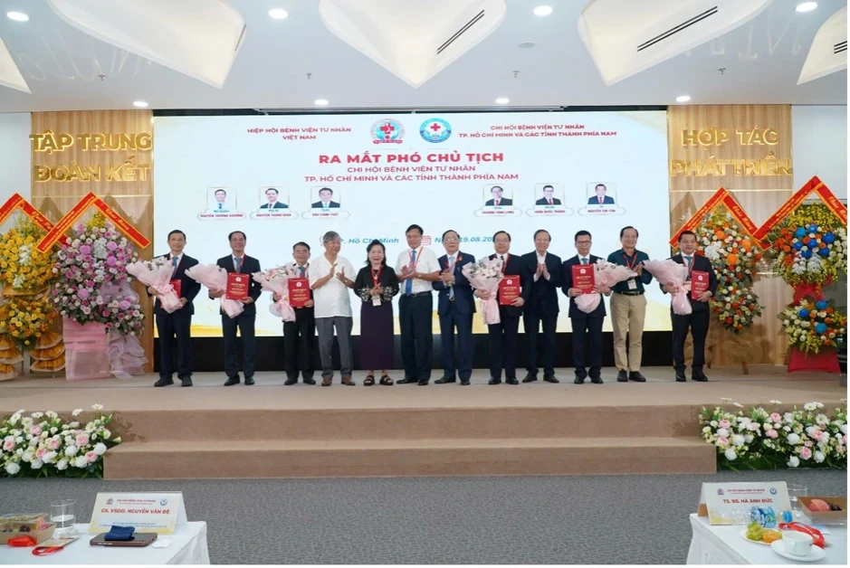 Ra mắt Chi hội Bệnh viện tư nhân TPHCM và các tỉnh thành phía Nam