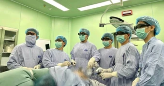 Ra máu vùng kín, người phụ nữ phát hiện cùng lúc mắc hai bệnh ung thư