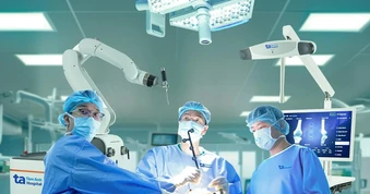 Robot AI thay khớp chuẩn xác và an toàn vượt trội đã có mặt tại Bệnh viện Tâm Anh