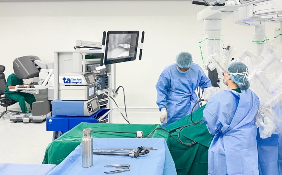 Robot mổ '2 trong 1' chữa u tuyến ức, nhược cơ - Báo TinVina Robot mổ '2 trong 1' chữa u tuyến ức, nhược cơ - Báo TinVina
