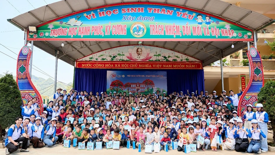 Rohto-Mentholatum (Việt Nam) thực hiện chuỗi hoạt động ESH tại Lào Cai