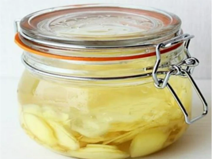Rượu gừng có tác dụng gì? 5 lợi ích và những lưu ý quan trọng Rượu gừng có tác dụng gì? 5 lợi ích và những lưu ý quan trọng