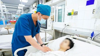 'Sai lầm khi nghĩ giảm sốt là khỏi sốt xuất huyết' - Báo TinVina