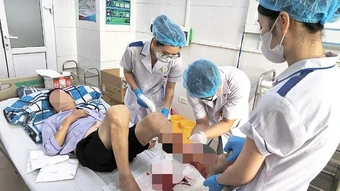 Sai lầm trong tự điều trị vết thương, nhiều người bị biến chứng hoại tử chi