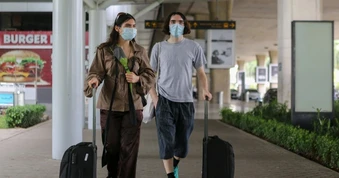 Sân bay Tân Sơn Nhất khuyến cáo người về từ vùng dịch Ebola