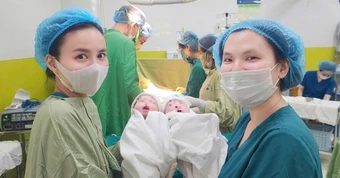 Sản phụ U60 sinh đôi thành công