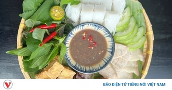 Sau khi ăn bún đậu mắm tôm, uống gì là tốt nhất?