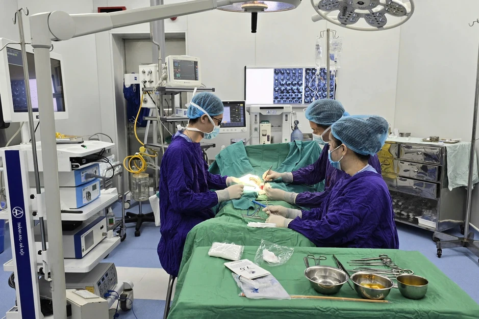 Sau tiếng “rắc” khi quan hệ, người đàn ông phải cấp cứu trong đêm Sau tiếng “rắc” khi quan hệ, người đàn ông phải cấp cứu trong đêm