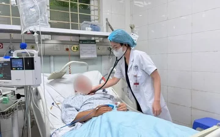 Say rượu nằm ngủ, cảnh báo nguy cơ sặc thức ăn vào phổi Say rượu nằm ngủ, cảnh báo nguy cơ sặc thức ăn vào phổi