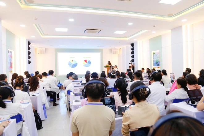 Siêu âm vú 3D tự động: Bước tiến mới tầm soát ung thư vú sớm Siêu âm vú 3D tự động: Bước tiến mới tầm soát ung thư vú sớm