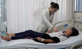 Số ca nghi ngộ độc sau ăn bánh mì ở TP HCM tăng lên 79
