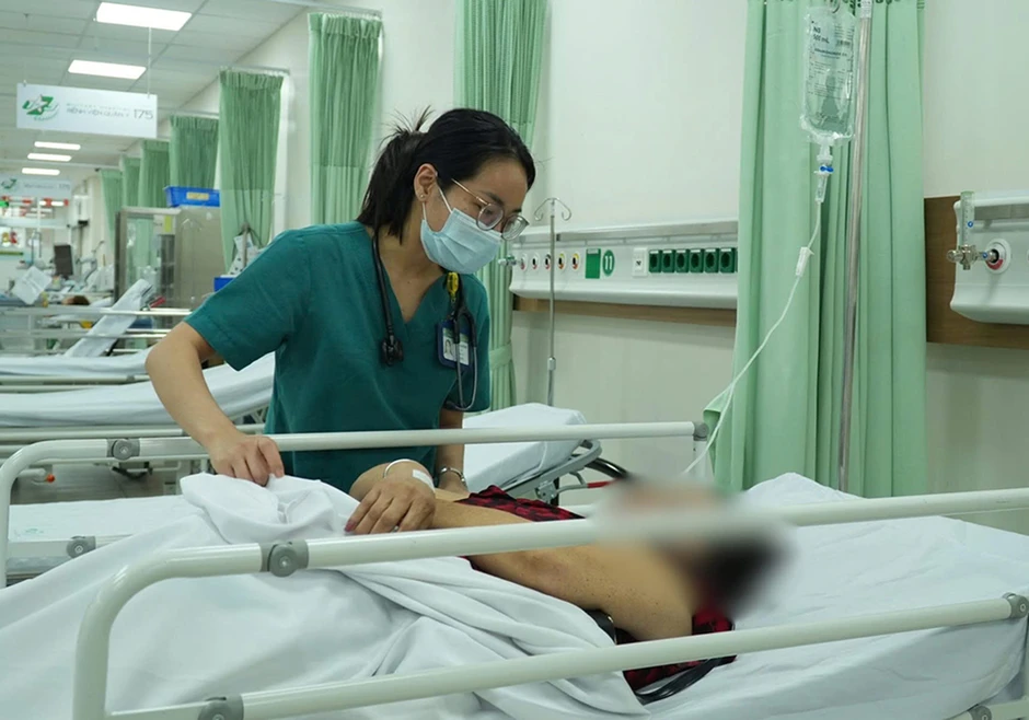 Số ca nghi ngộ độc sau khi ăn bánh mì ở TPHCM tiếp tục tăng Số ca nghi ngộ độc sau khi ăn bánh mì ở TPHCM tiếp tục tăng