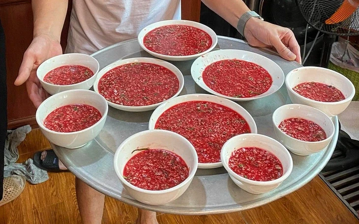 Sốc nhiễm khuẩn, suy đa tạng vì nhiễm liên cầu lợn sau khi chế biến thịt heo sống Sốc nhiễm khuẩn, suy đa tạng vì nhiễm liên cầu lợn sau khi chế biến thịt heo sống