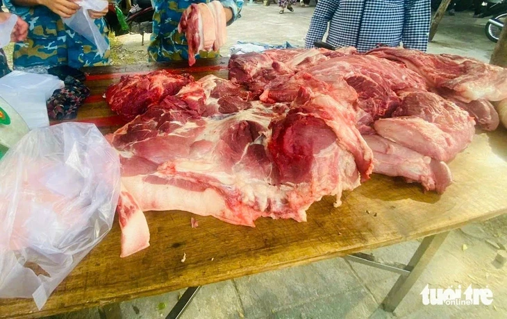 Sốc nhiễm khuẩn, suy đa tạng vì nhiễm liên cầu lợn sau khi chế biến thịt heo sống Sốc nhiễm khuẩn, suy đa tạng vì nhiễm liên cầu lợn sau khi chế biến thịt heo sống