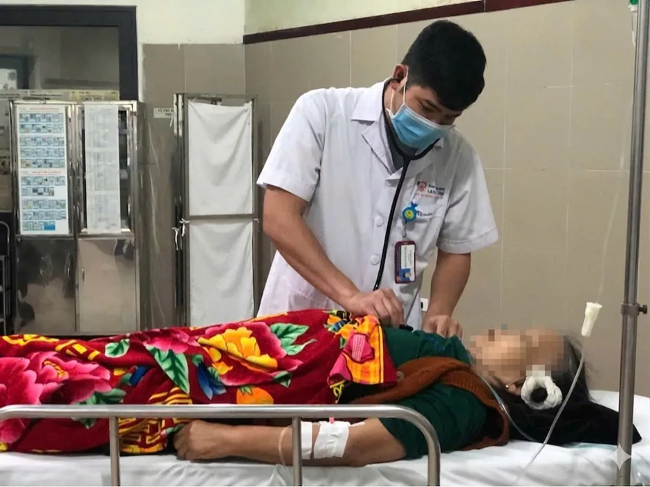 Sốc phản vệ do truyền dịch tại nhà, 2 bệnh nhân nguy kịch Sốc phản vệ do truyền dịch tại nhà, 2 bệnh nhân nguy kịch