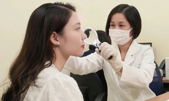 Sử dụng kem chống nắng thế nào đúng cách - Báo TinVina
