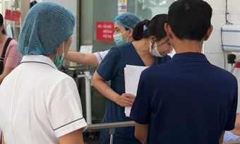 Suy thận cấp sau một ngày làm việc dưới trời nắng nóng