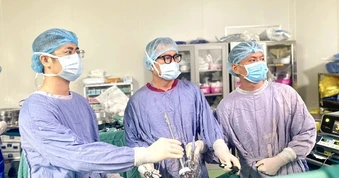 Suýt mất mạng vì vỡ thực quản sau chầu rượu