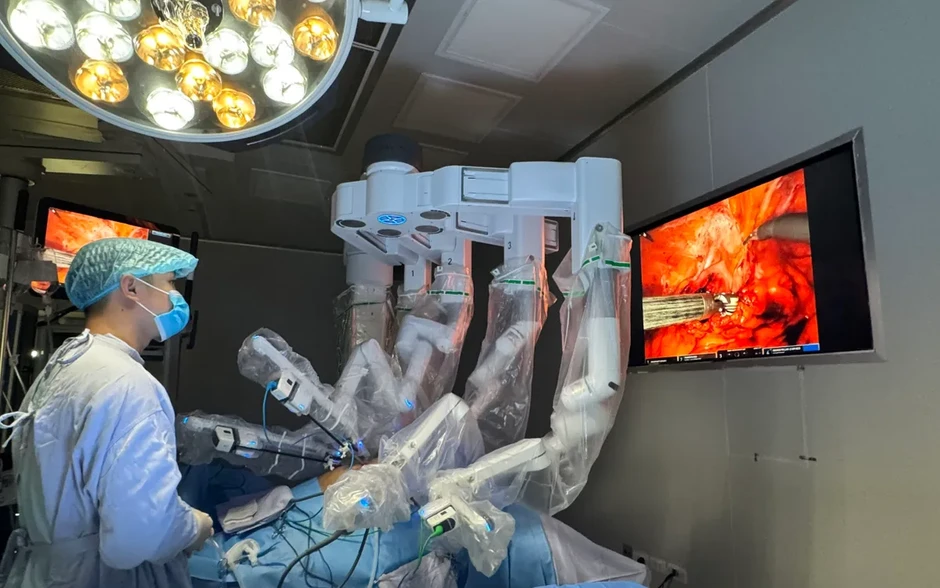Tái phát ung thư cổ tử cung sau 10 năm: "Hồi sinh lần hai" nhờ phẫu thuật robot Tái phát ung thư cổ tử cung sau 10 năm: "Hồi sinh lần hai" nhờ phẫu thuật robot