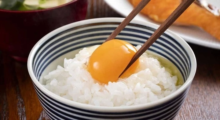 Tại sao người Nhật thích ăn trứng sống? Tại sao người Nhật thích ăn trứng sống?