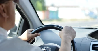 Tài xế phát hiện ung thư từ một bất thường nhỏ khi ngồi xe hơi
